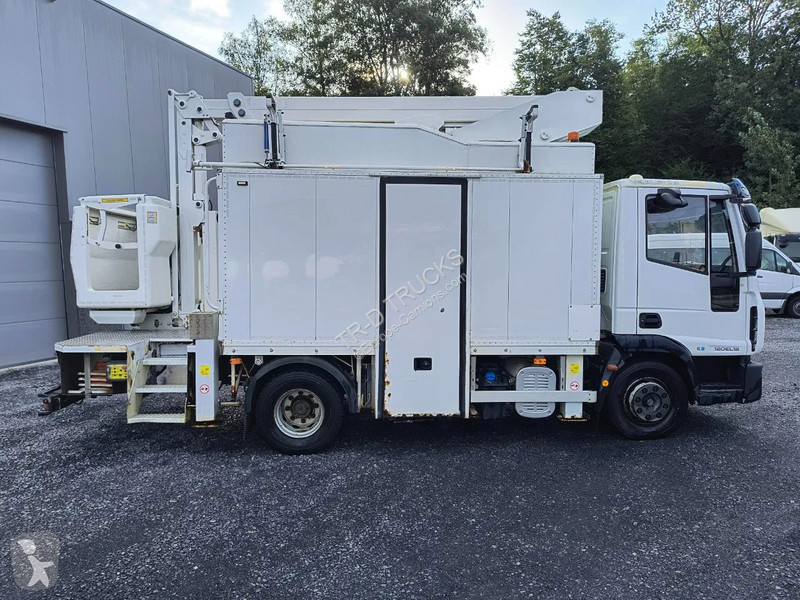 Camion Iveco EuroCargo 120 E18 + COMET 151TAL...