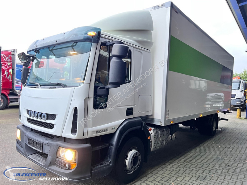 Kamion Iveco 150E28 175,650 km, AC, 3 seats,...
