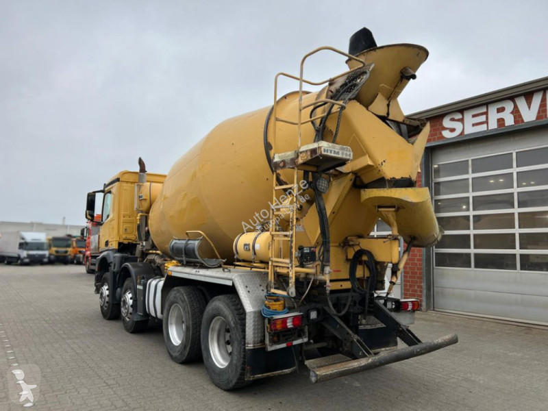 Kamion Mercedes Arocs 3240 B 8x4 Betonmischer...