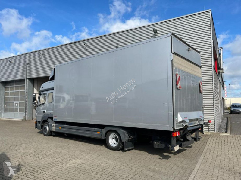 Kamion Mercedes Atego 818 L Möbelkoffer LBW...