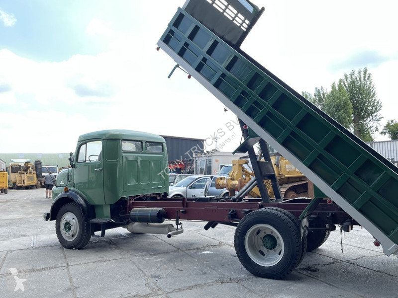 Kamion Mercedes 4X2 Tipper Manual Gear...