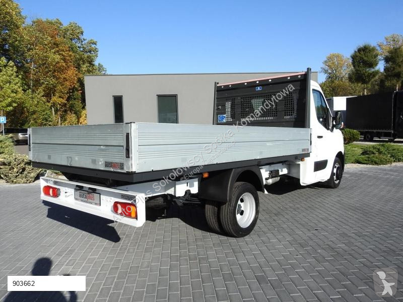 Véhicule utilitaire Renault MASTER SKRZYNIA...