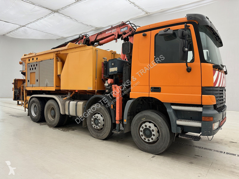 Camion Mercedes 3235 - 8x4