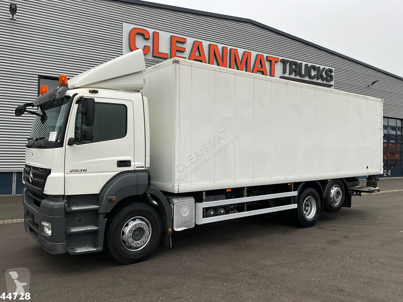 Camion Mercedes 2636 6x2 Dhollandia laadklep...