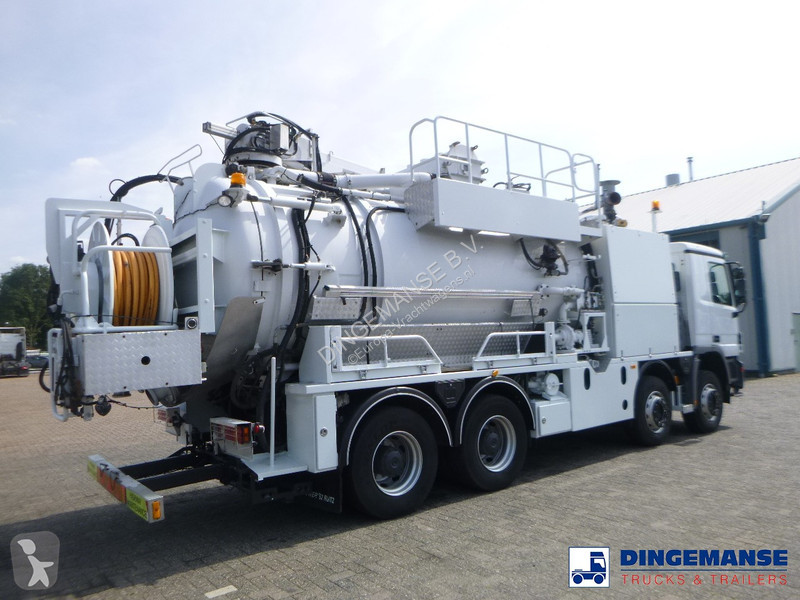Camion Mercedes 3241 8x4 RHD Huwer vacuum tank...