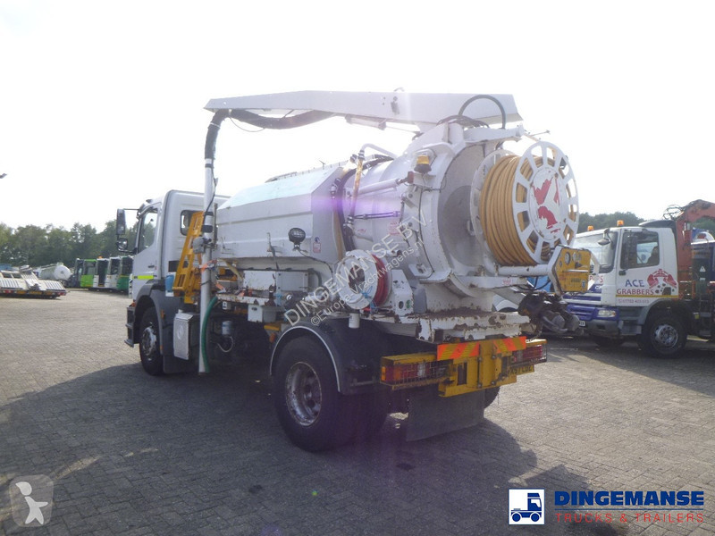 Camion Mercedes 1824 4x2 RHD Whale vacuum tank...