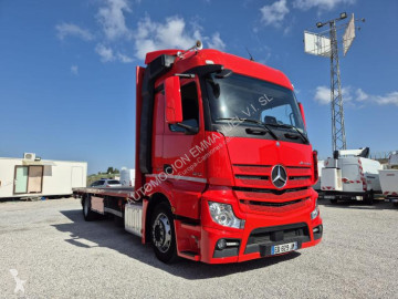 Camion plateau standard Mercedes