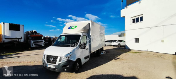 Camion fourgon Nissan