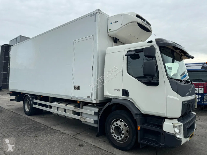 Camion Volvo 250 4X2 - EURO 6 + THERMOKING...