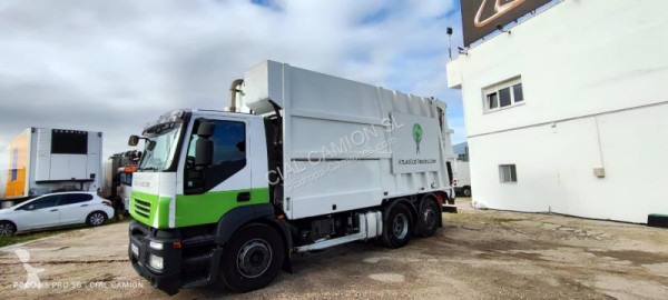 Camion benne à ordures ménagères Iveco