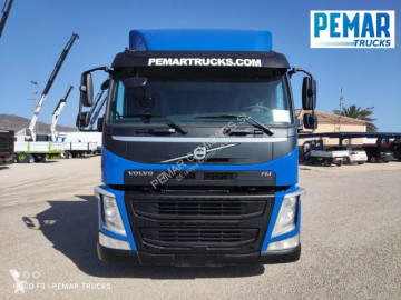 Camión grúa caja abierta Volvo