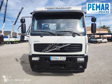 Camion grue ridelles Volvo