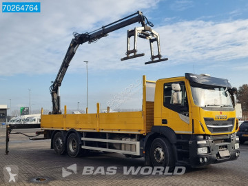 Camion grue Iveco