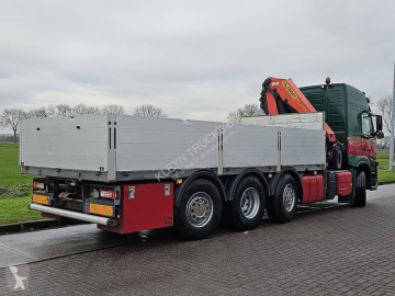 Camion grue Volvo