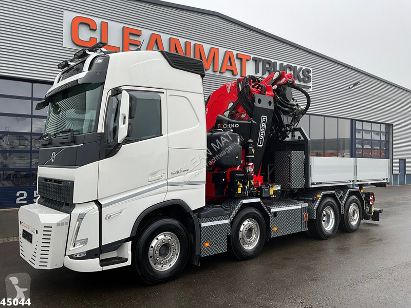 Camion Volvo 8x2 Fassi 145 Tonmeter laadkraan +...