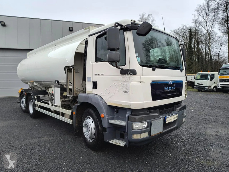 Lastbil MAN 26.340 19000L FUEL/CARBURANT - 4 COMP