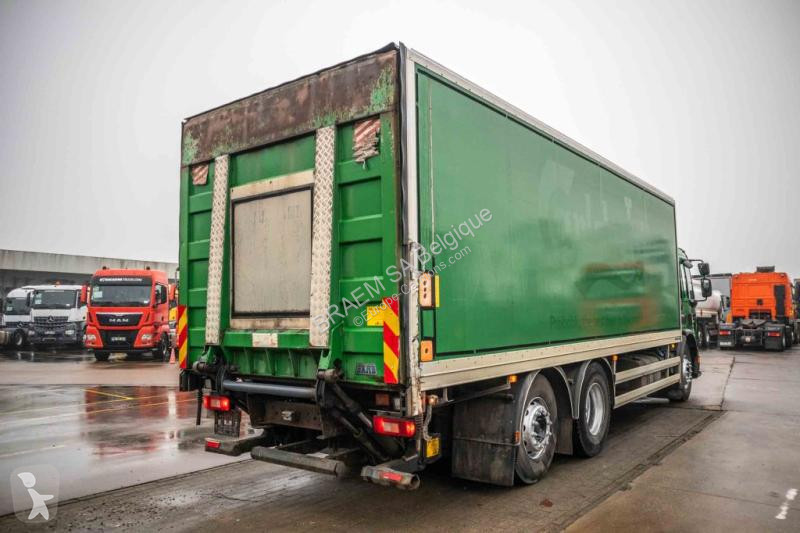 Camion Volvo 300