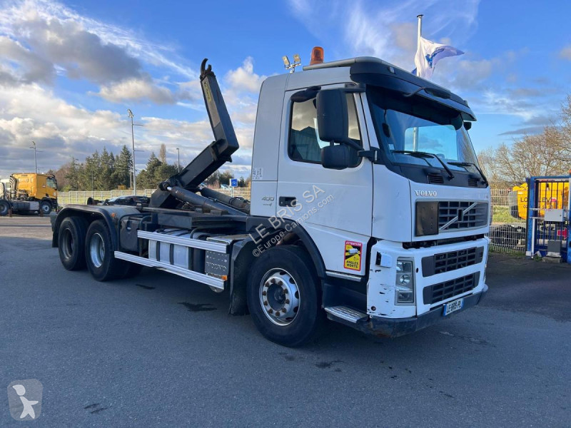Kamion Volvo 400