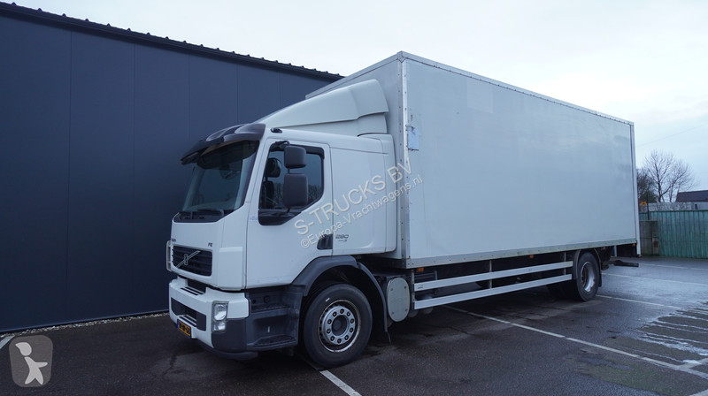 Camion Volvo 280 CLOSED BOX 354.000KM MANUAL...