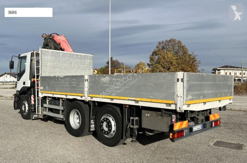Vrachtwagen Iveco 350 6X2