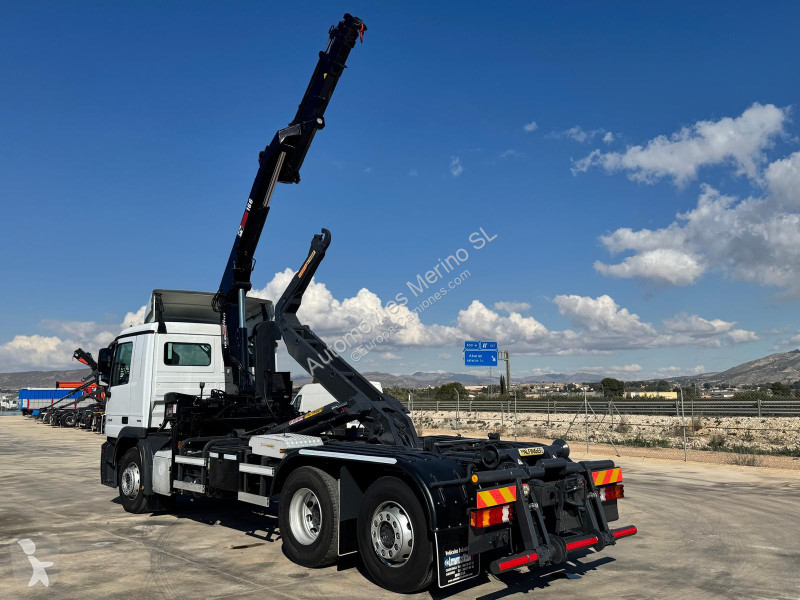 Camion Mercedes ACTROS 2541