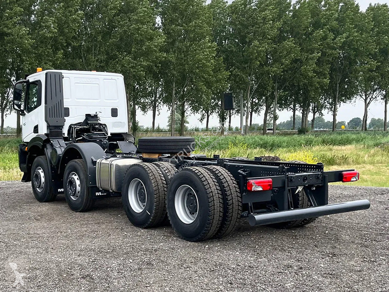Camión Iveco T-Way AD410T43H AT Chassis Cabin...