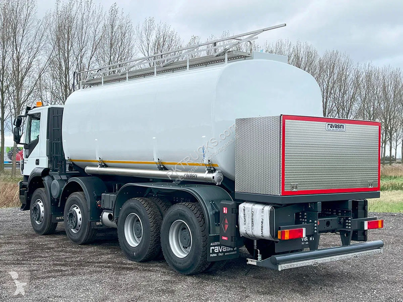 Camion Iveco 410T42 Fuel Tank Truck (2 units)