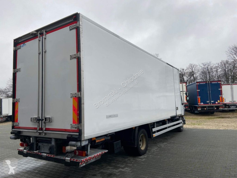 Kamion Renault MIDLUM 270 DXI 16 T CARRIER...