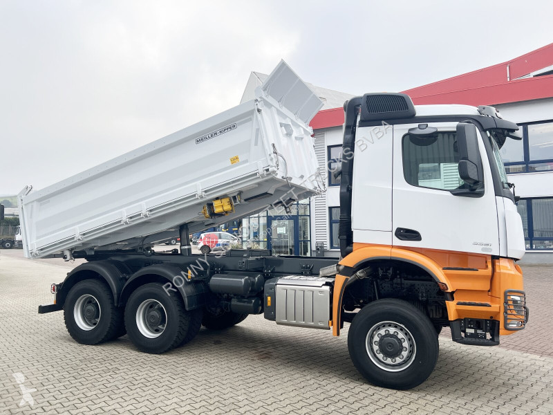 Camion Mercedes Arocs 3351 AK 6x6 Arocs 3351 AK...