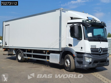 Camion fourgon Mercedes