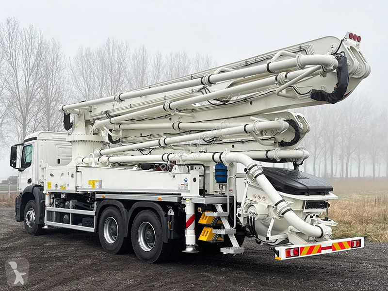 Camion Mercedes 3340 Concrete Pump 38 Mtr