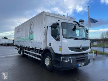 Camion centinato alla francese Renault