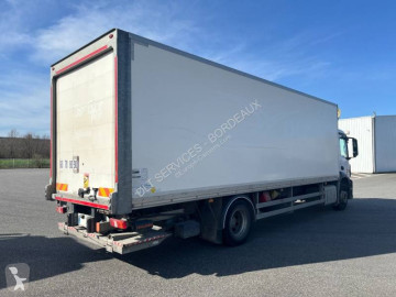 Camion fourgon Mercedes neuf