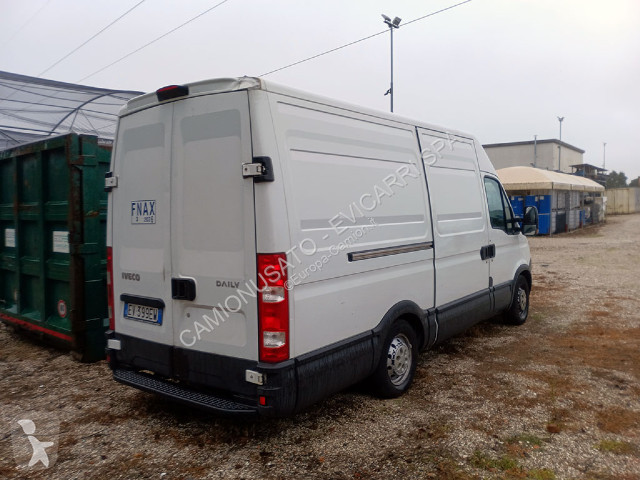 Furgoneta Iveco Daily 35S15 COIBENTATO