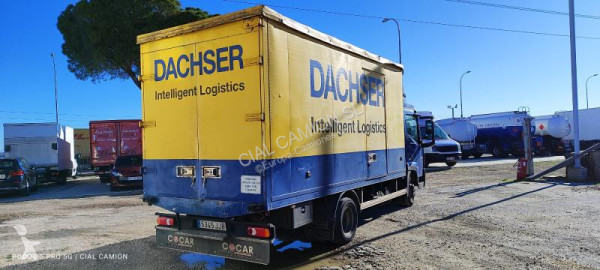 Camion fourgon Nissan