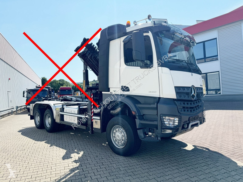 Camion Mercedes Arocs 3351 AK 6x6 Arocs 3351 AK...