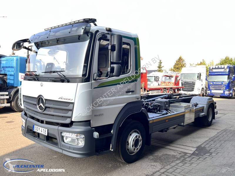 Camion Mercedes 1527 Manuel, Euro 6, HIAB 10 Tons