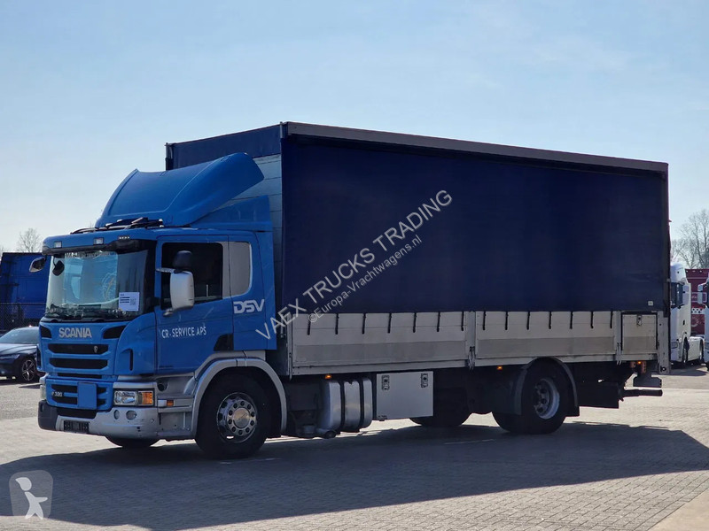 Camion Scania P320 4x2 - Side boars - oadlift -...