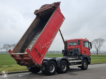 Camion benne MAN