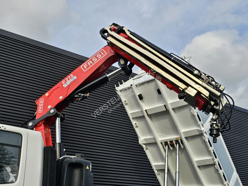 Camion DAF 530 8x4-4 / FASSI 27.5 t/m CRANE +...