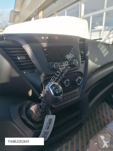 Véhicule utilitaire Iveco P.CONSEGNA 35C14 2.3...