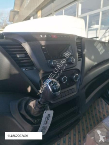 Caja abierta Iveco nueva
