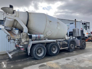 Camion béton toupie / Malaxeur Renault