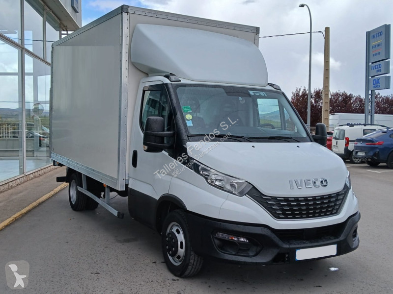 Furgoneta Iveco 35C16 20m3 Automática