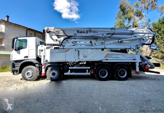 Camión Mercedes 4148 K 8x4/4