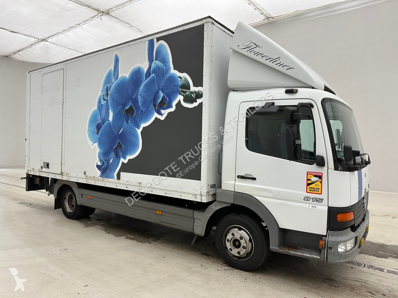 Camion Mercedes 815