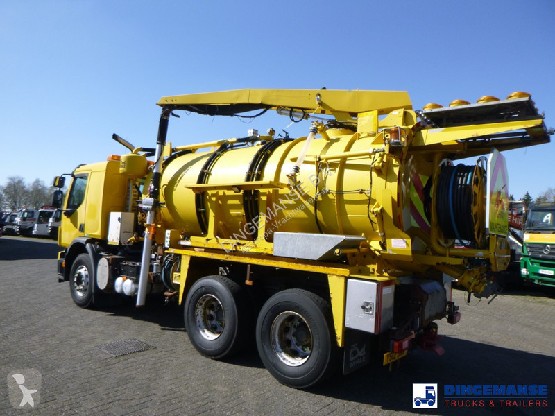 Camion Volvo 300 6X4 Whale vacuum tank 10.2 m3