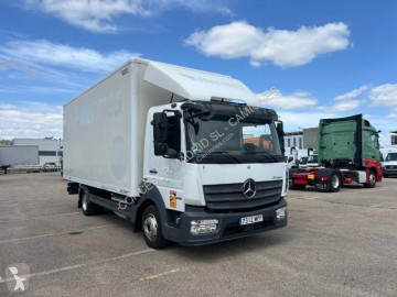 Camion fourgon Mercedes