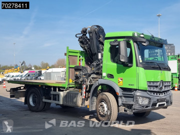 Camion grue Mercedes