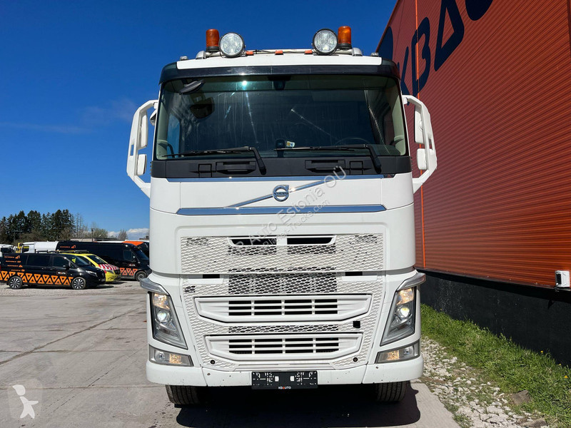 Kamion Volvo 6x4 RETARDER / TANDEM AXLE LIFT /...